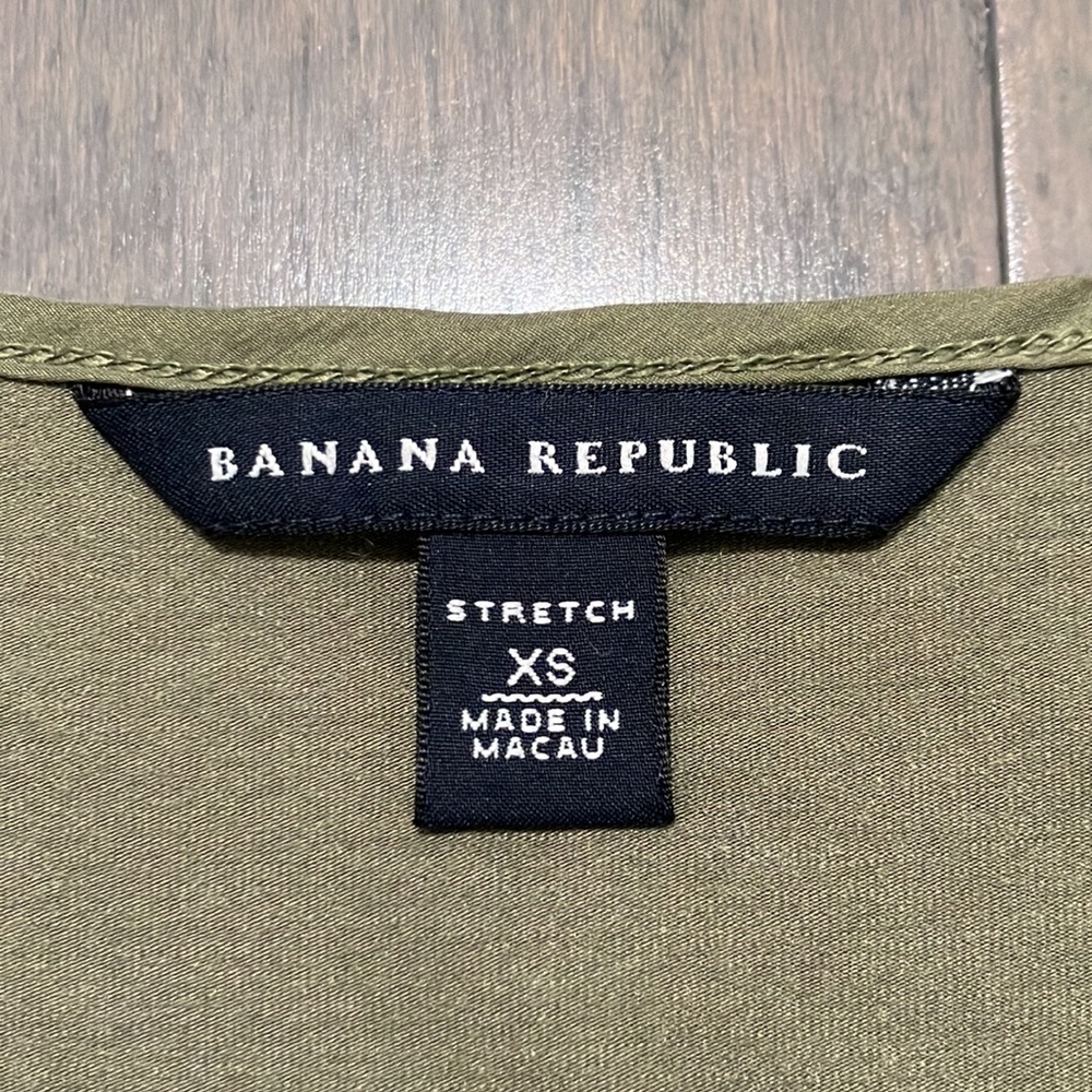 Y2K Vintage Banana Republic Cowl Neck Tank Top with Flower Detail Size XS - Picture 5 of 7
